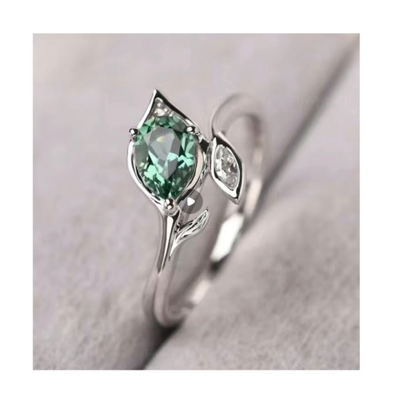 SILVER PLATE GREEN ZIRCON RING - Picture 2 of 3